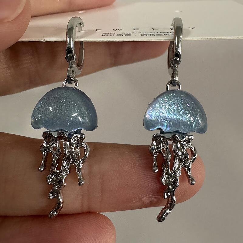 Cute Blue Jellyfish Ocean Pend - Women'S Emo Accessories recension och pris